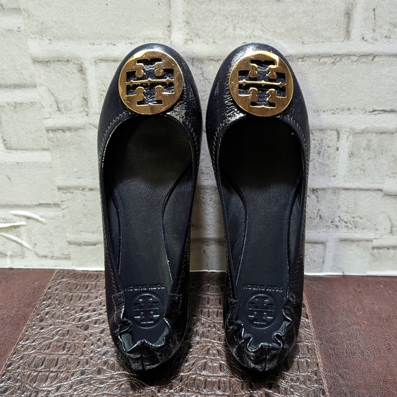 Tory Burch Reva Navy/Gold size 9.5 - Picture 9 of 12